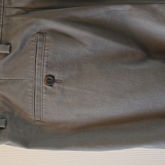 DOCKERS BRAND MENS BROWN KAKHI PANTS SIZE 36x34 - Picture 6 of 16